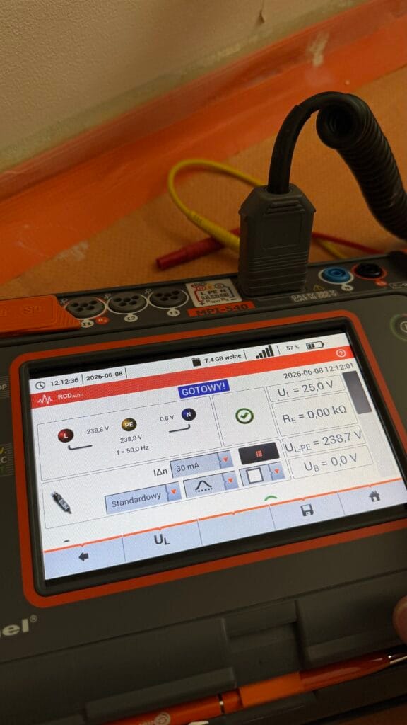 Pomiary instalacji elektrycznej miernikiem Sonel MPI-540 we Wrocławiu